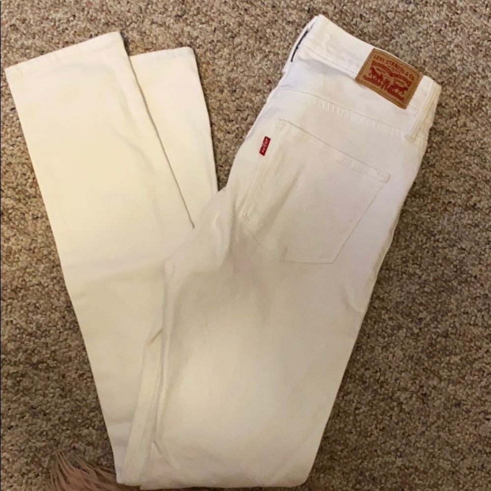 Women’s LEVIS white denim skinny jeans